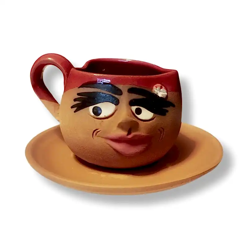 TOPRAK KALPLİ FİNCAN EMOJİ KADIN